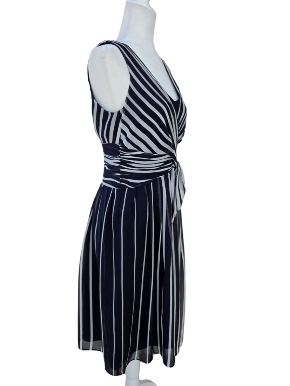 Ann Taylor 100% Silk Navy and White Striped V-Neck Dress Women's 6 NWT - Picture 6 of 16